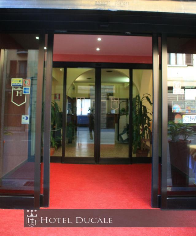 Hotel Ducale Vigevano Kamer foto