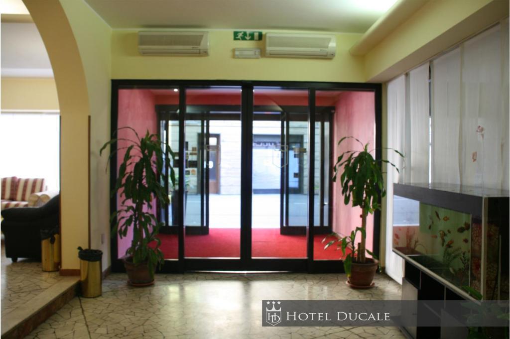 Hotel Ducale Vigevano Kamer foto